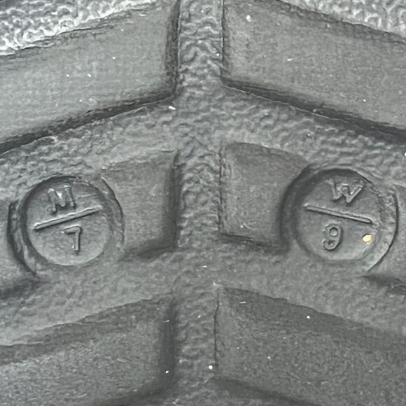 Crocs Classic Clogs, Fleece Lined, Red Black Gray Checkered, Womens Size 9, Men7 - Picture 9 of 9